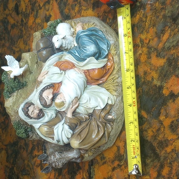 Nativity Scene Figurine with Multicolor Design - Picture 8 of 9